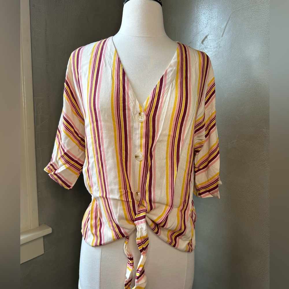 NWT - Groovy/Boho Tie Top